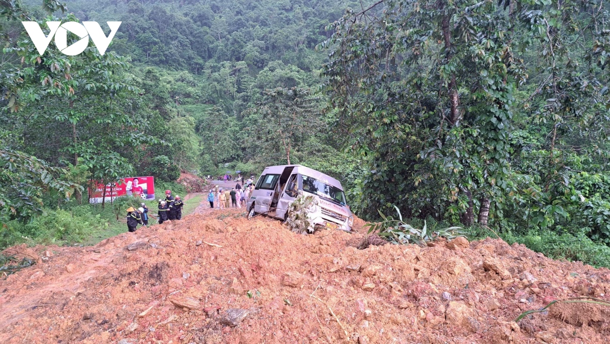 sat lo lon o ha giang, dat da tran qua xe di an hoi khien 11 nguoi tu vong hinh anh 3