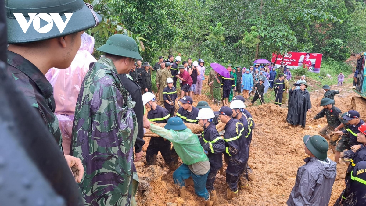 sat lo lon o ha giang, dat da tran qua xe di an hoi khien 11 nguoi tu vong hinh anh 4