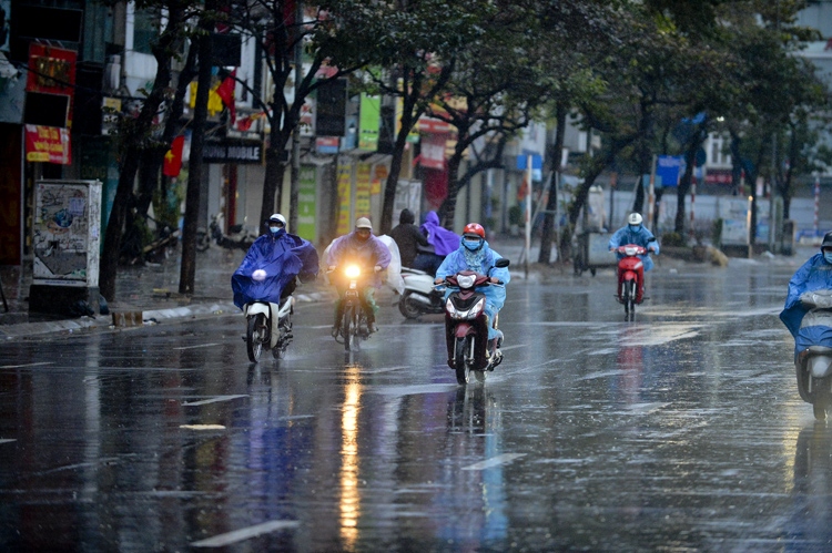 thoi tiet ngay 17 7 mua lon van tiep dien tren ca nuoc hinh anh 1