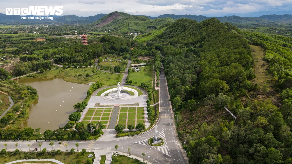 nguoi dan doi nang 40 do ve nga ba Dong loc dang huong hinh anh 1