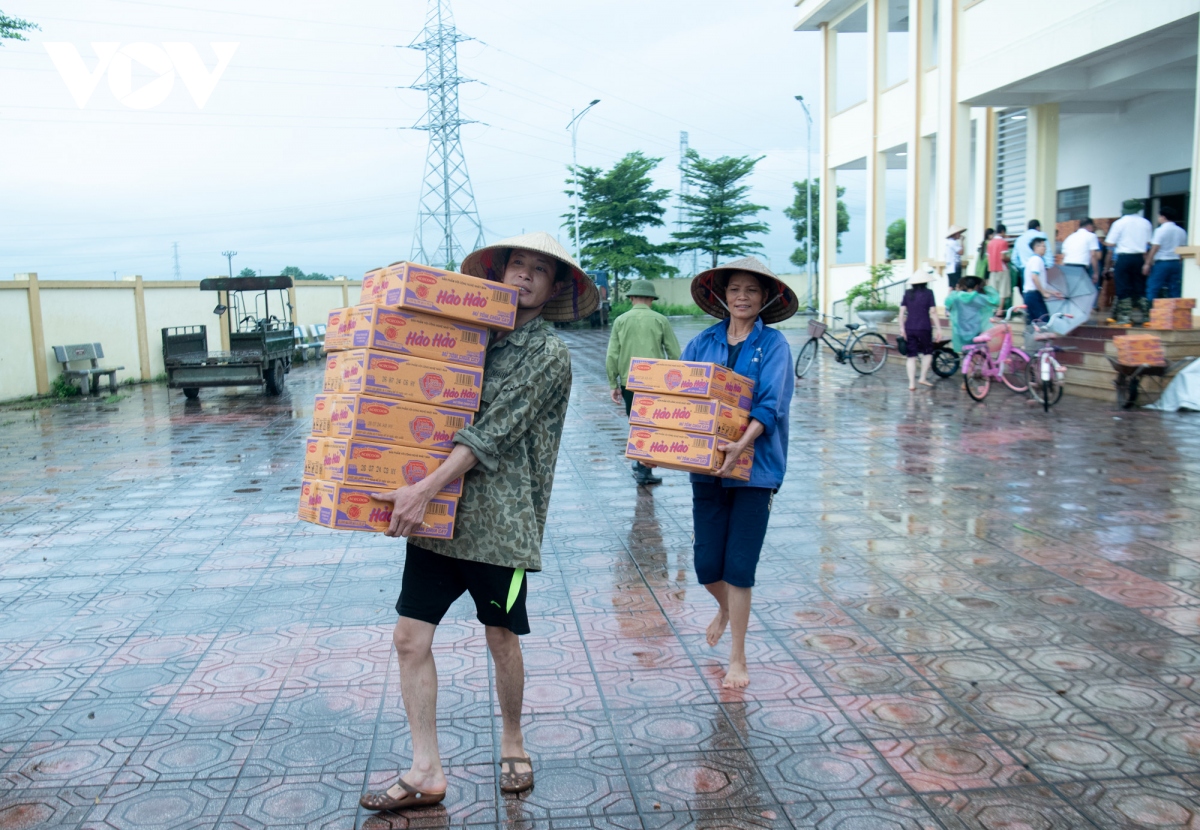 16 xa cua ha noi dang hung chiu mua ngap, 2 huyen du bao nuoc dang cao hon hinh anh 5