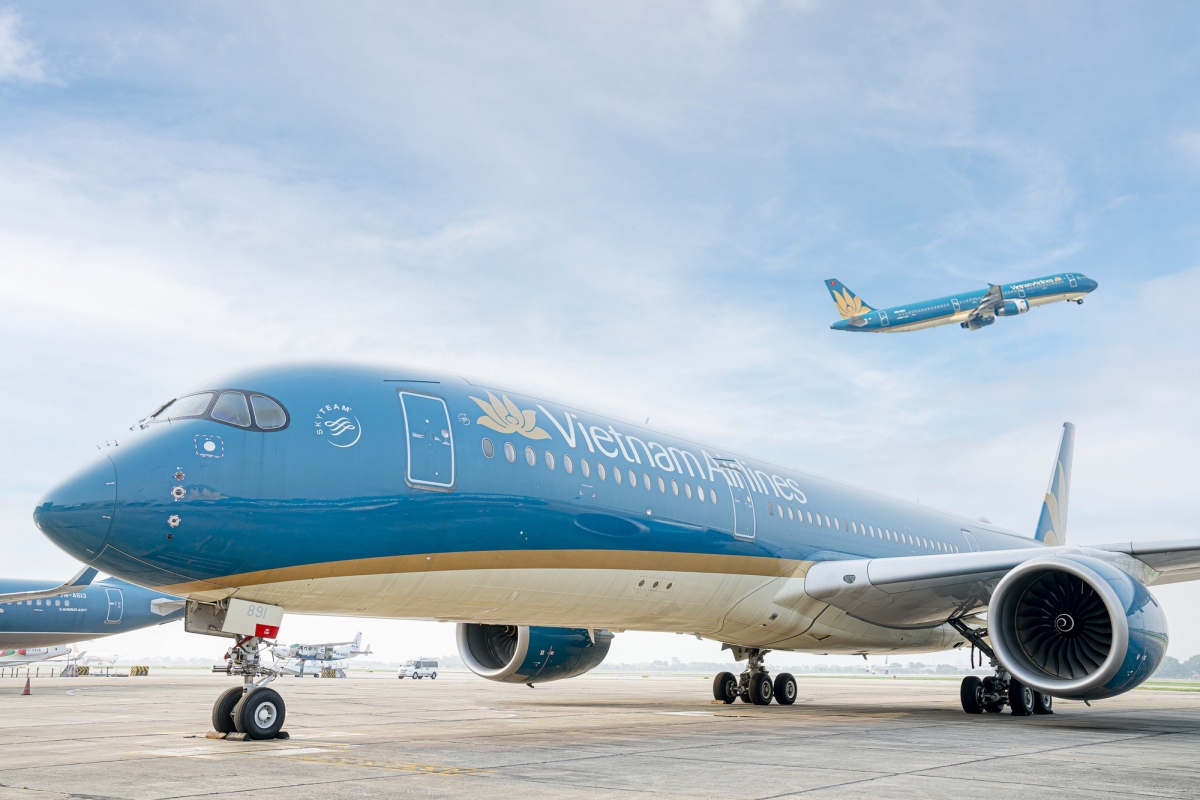 vietnam airlines ho tro cap cuu nhieu hanh khach gap van de ve suc khoe hinh anh 2