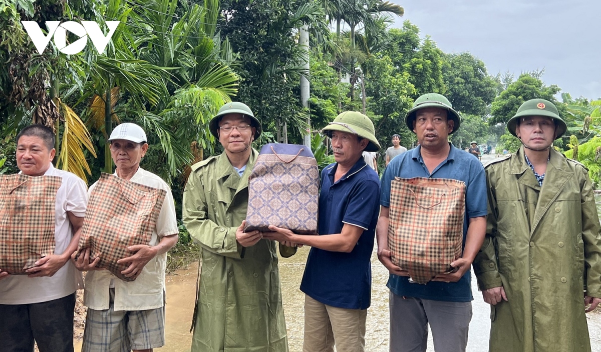 pho thu tuong chi dao cong tac ung kho, khac phuc mua lu o chuong my, ha noi hinh anh 2