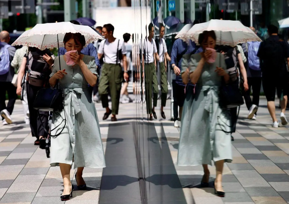 hang tram nguoi o tokyo, nhat ban tu vong do say nang trong thang 7 hinh anh 1