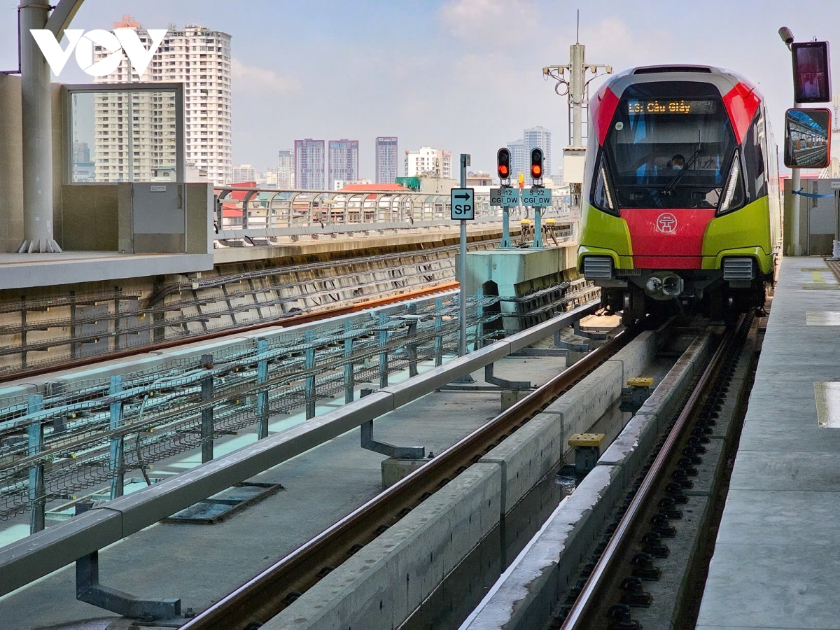 can canh metro nhon - ga ha noi truoc ngay van hanh hinh anh 1