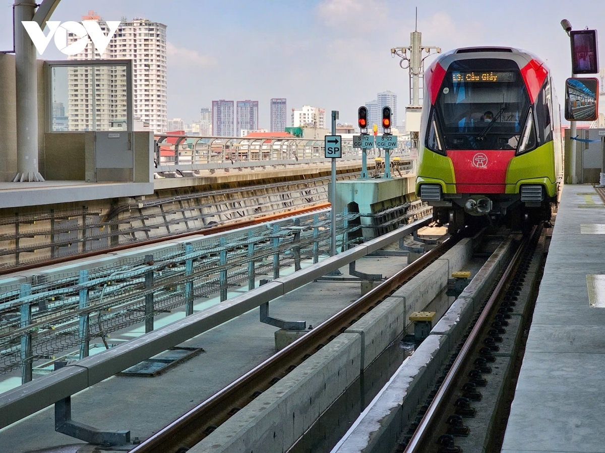 nang luc van chuyen hanh khach giua metro nhon - ga ha noi va cat linh - ha Dong hinh anh 1